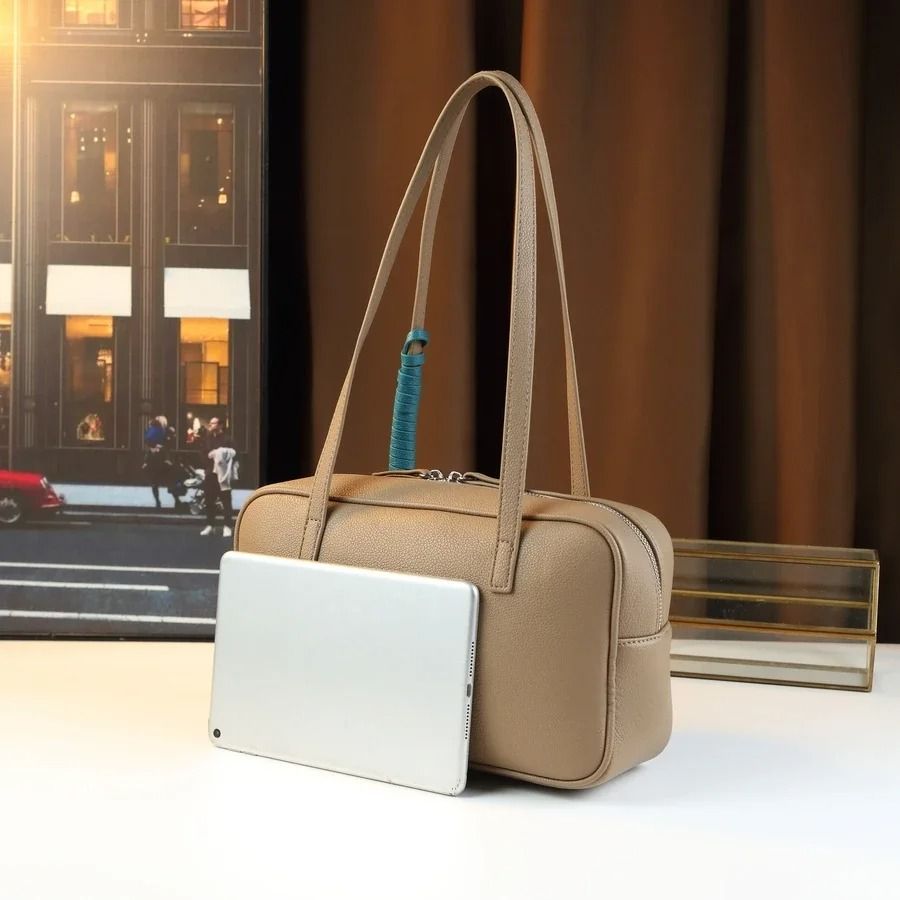 High-Capacity Boston Messenger Handbag