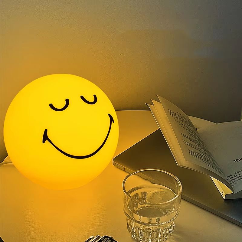 Smiley Sphere USB/Rechargeable Night Lamp – Squint & Wink Dimmable Atmosphere Light