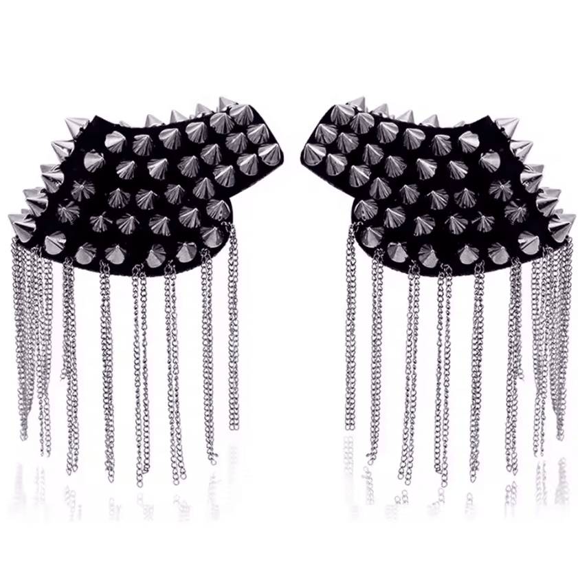 Punk Chain Tassel Shoulder Epaulet Brooch – Metal Rivet Statement Shoulder Pads (1 Pair)