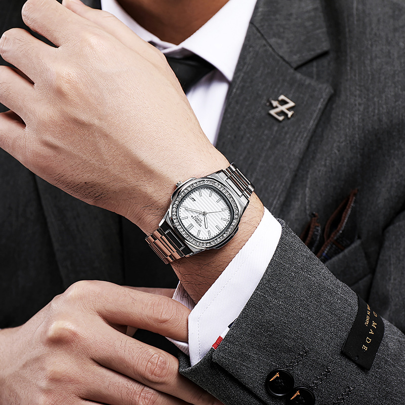 Luxury Quartz Wrist watch for Men Big Dial Stainless Steel Calendar Watch Classic Silver Fashion Watch