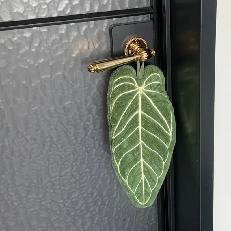Ultra-Absorbent Quick-Dry Leaf Hand Towel and High-Performance Botanical Bathroom Decoration