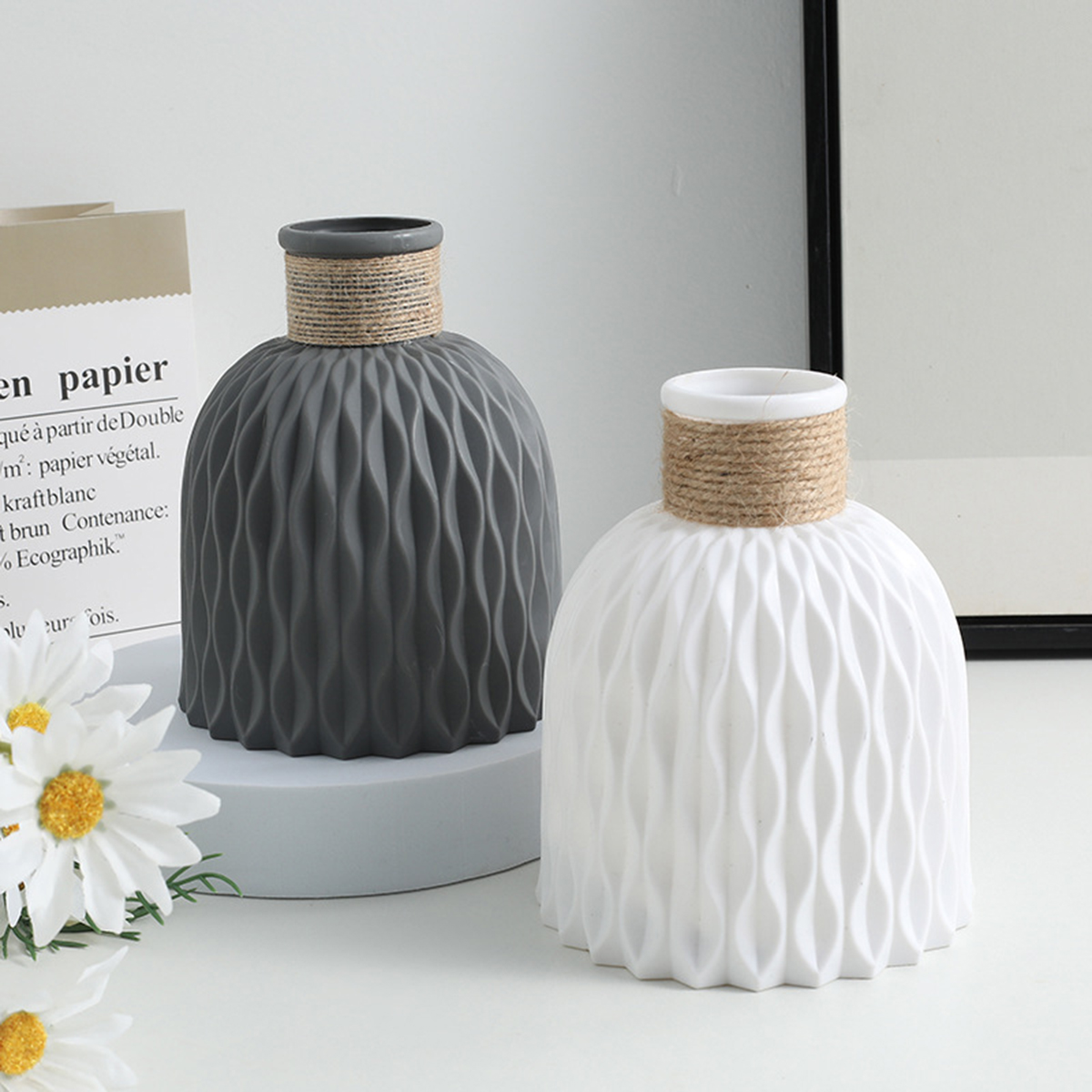 Nordic Water Ripple Vase Modern Plastic Flower Vase for Desktop and Living Room Decor