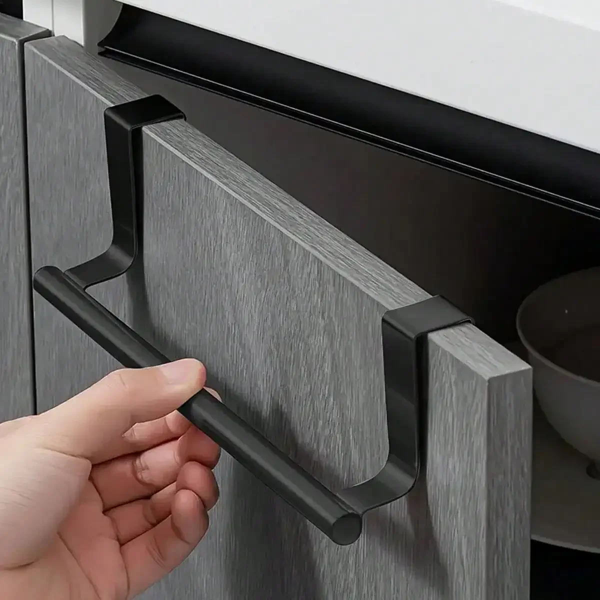 Stainless Steel No Drilling Stretchable Towel Rack, Kitchen Cabinet Door Back Cloth Hanger