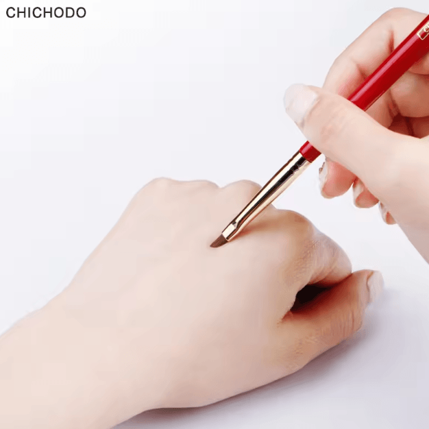 CHICHODO Red Rose Lip and Eyeliner Brush for Precise Definition and Smooth Application