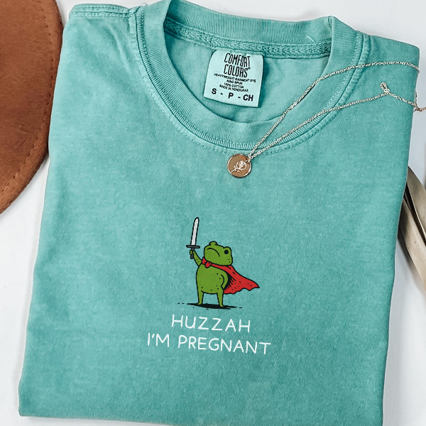 Funny Frog Pregnancy Announcement Shirt Cute Mom to Be Reveal Tee Future Mom Gift