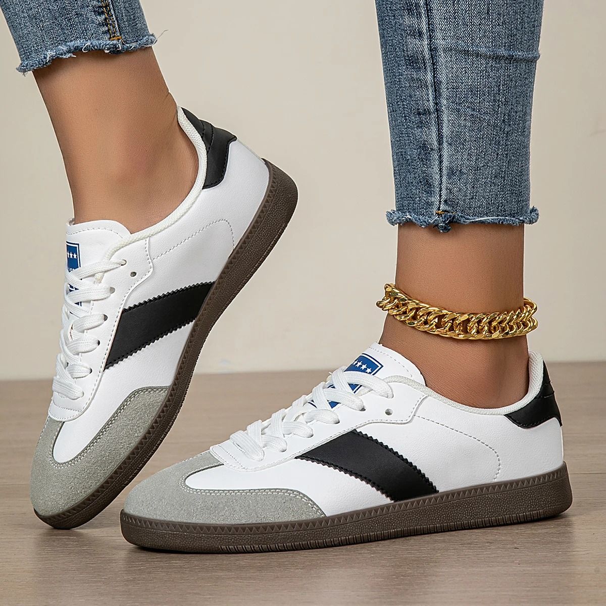 Women Casual Lace Up Non Slip Lightweight Round Toe Sneakers