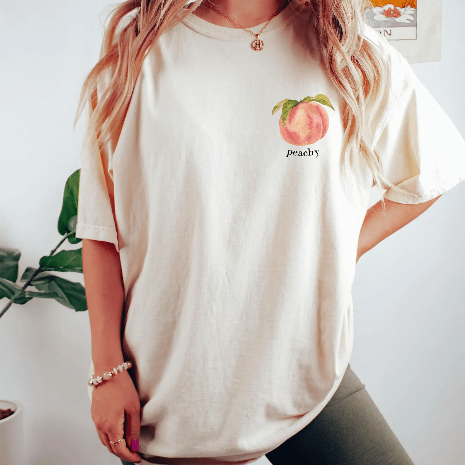 Peach Aesthetic Fruit Shirt Vintage Graphic Tee Cute Foodie Garden Plant Lover Gift