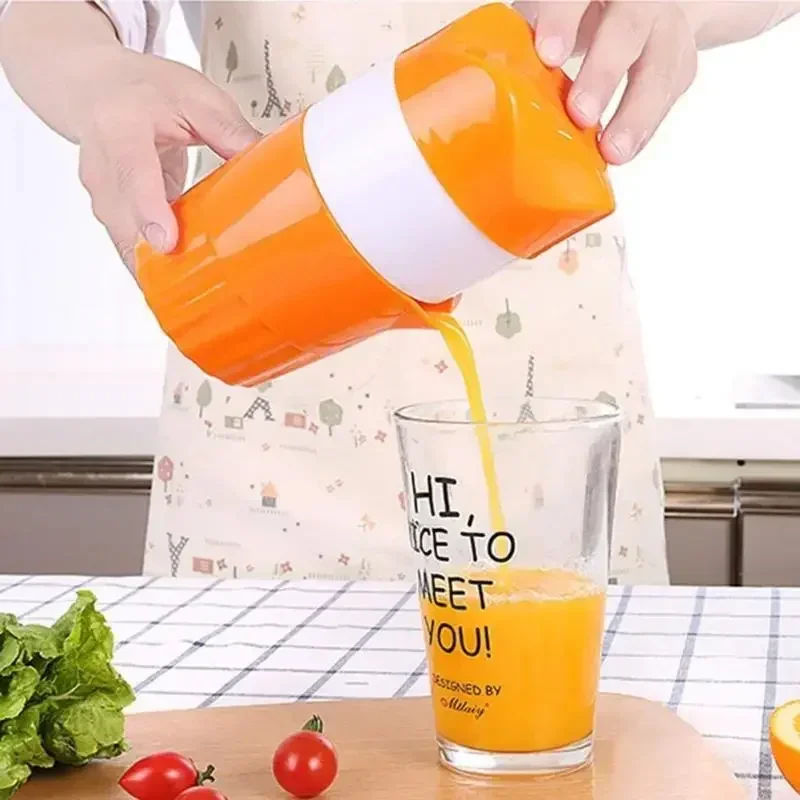 FreshPress Manual Citrus Juicer Cup with Measuring Scale and Lemon Squeezer