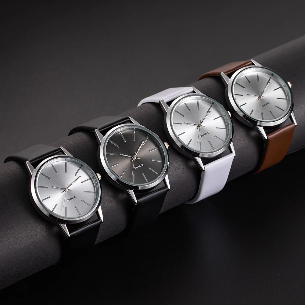 Men Leather Band Quartz Casual Wristwatch