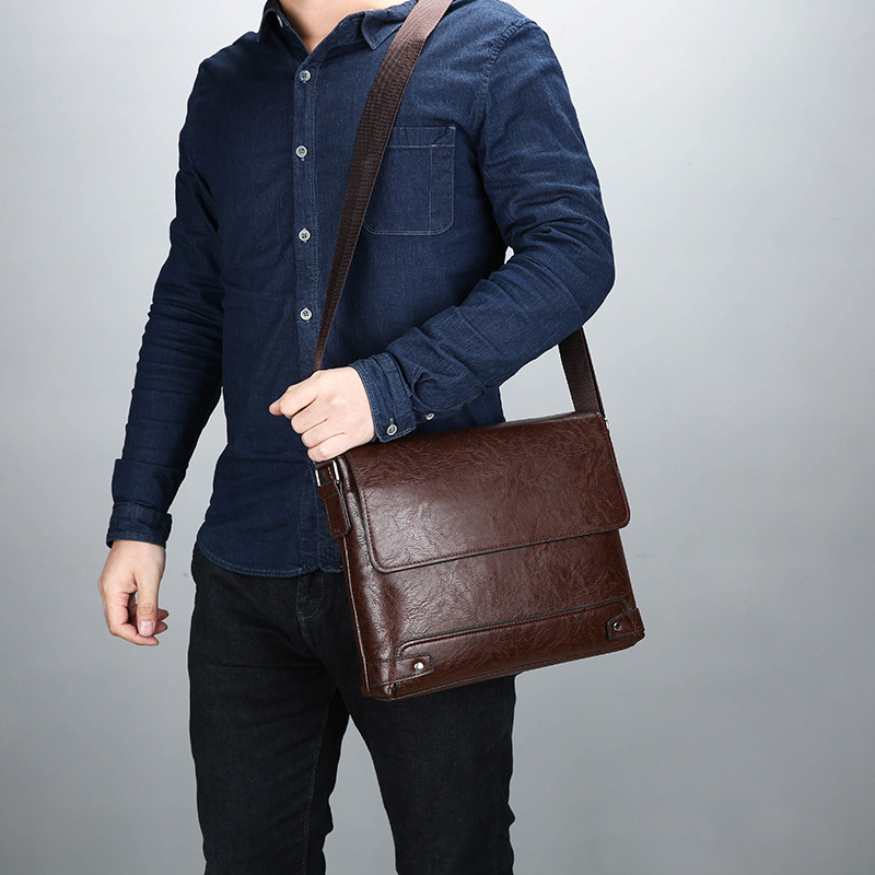 Men's Retro Leather Messenger Bag Casual Business Travel Shoulder Bag