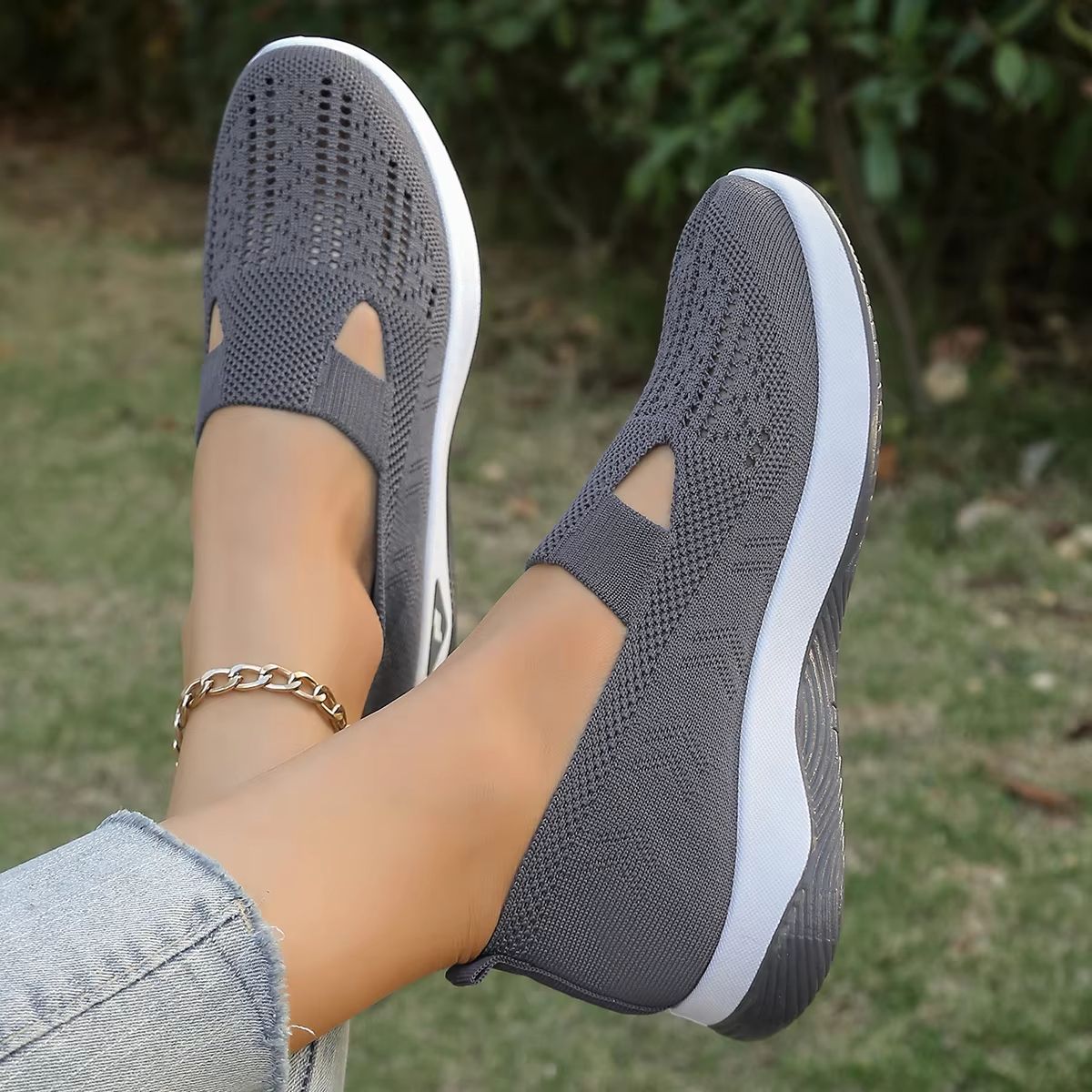 AirFlex Women's Breathable Walking Shoes – Lightweight, Soft-Soled Casual Sneakers