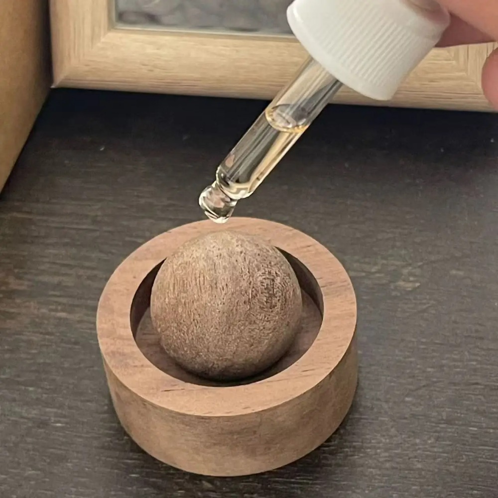 Aromatherapy Solid Wood Spherical Essential Oil, Fragrance Enhancement for Bedroom, Odor Elimination