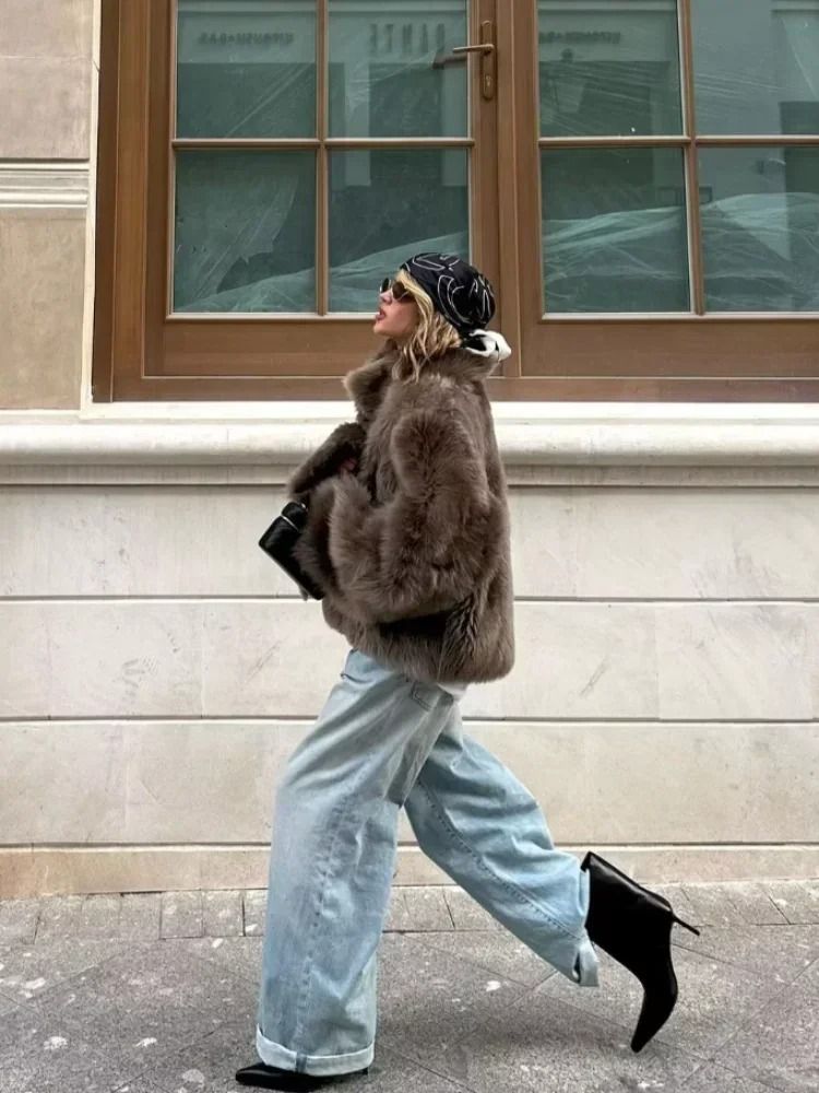 Elegant Stand Collar Faux Fur Jacket | Modern High Street Loose Coat