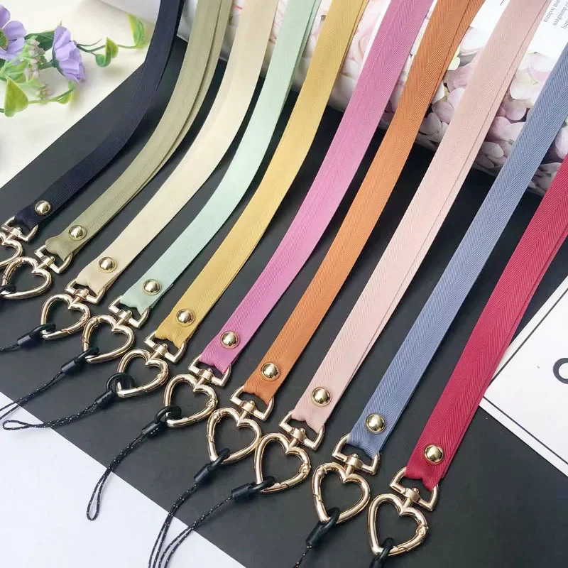 Universal Cell Phone Crossbody Lanyard Strap Adjustable, Metal Heart Phone Strap Neck, Anti Lost Hanging Rope