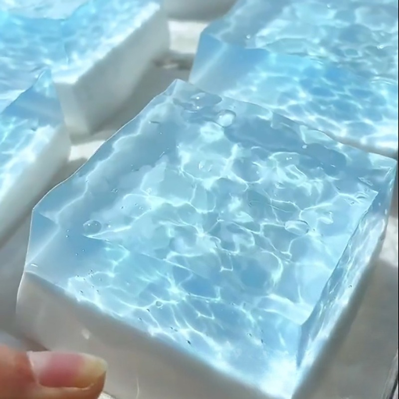 Squishy Ocean Cube Squeeze Toy Super Soft Stress-Relieving Transparent Ocean Cube
