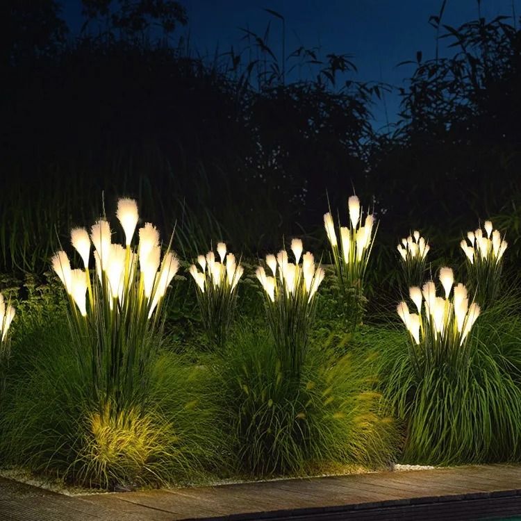 Swaying-Glow Solar Reed Sconces