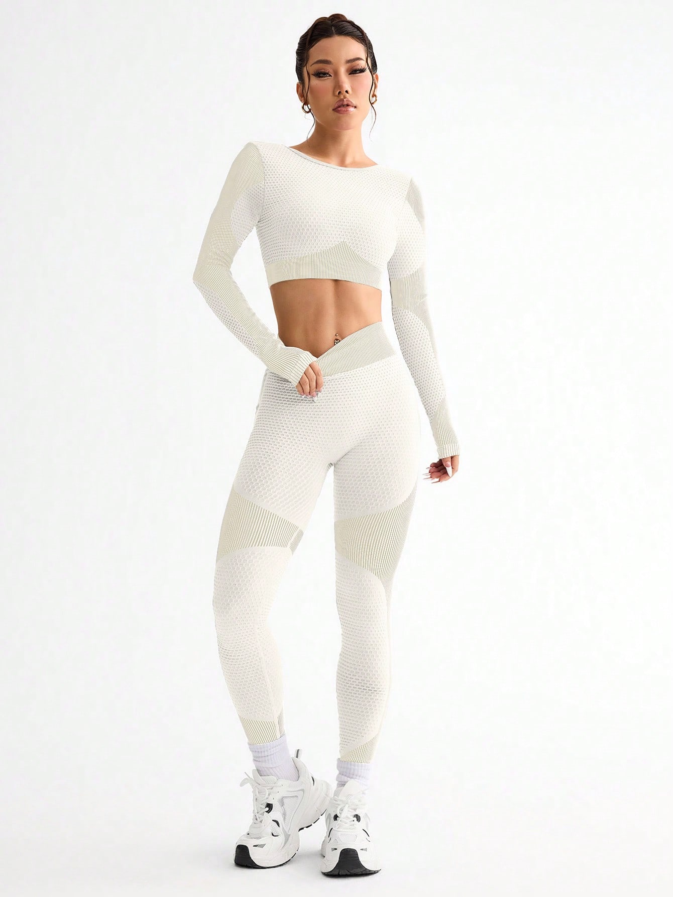 Breathable Seamless Yoga Suit New Sports Tight Running Women Fitness Outdoor Suit