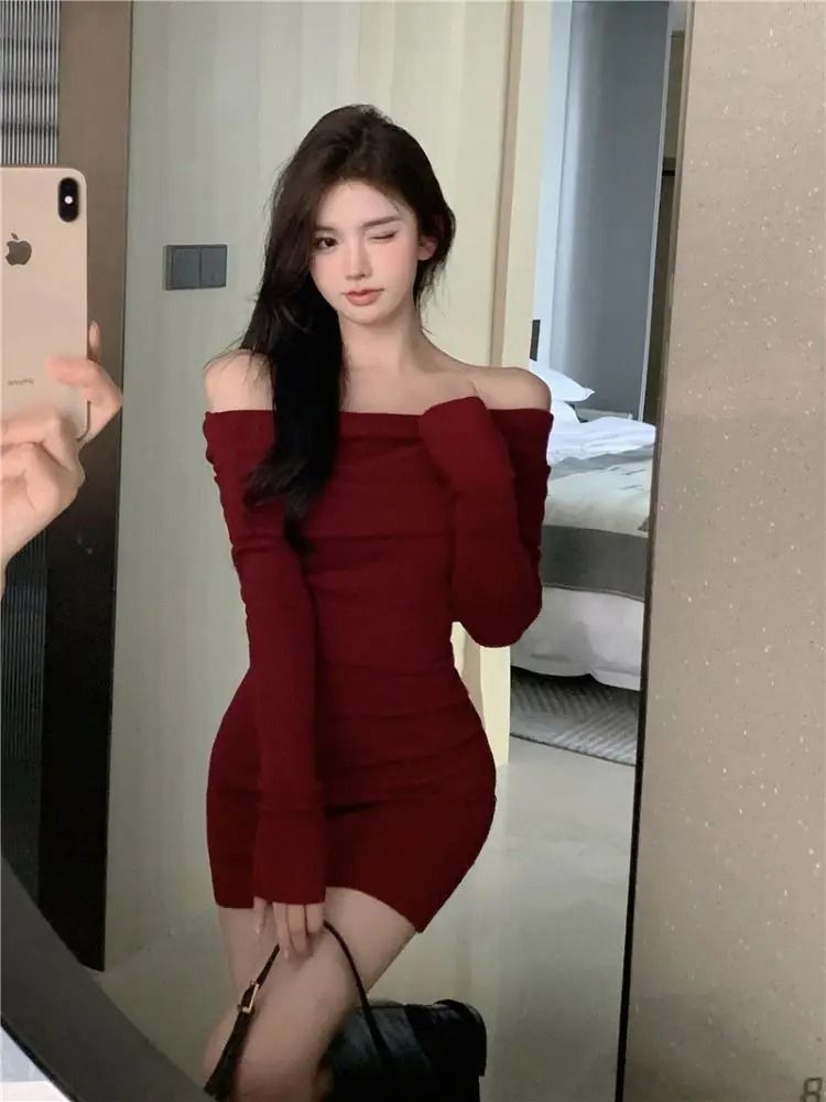 Black Off-Shoulder Elegant Mini Dress - Slim Sexy Long Sleeve Bodycon