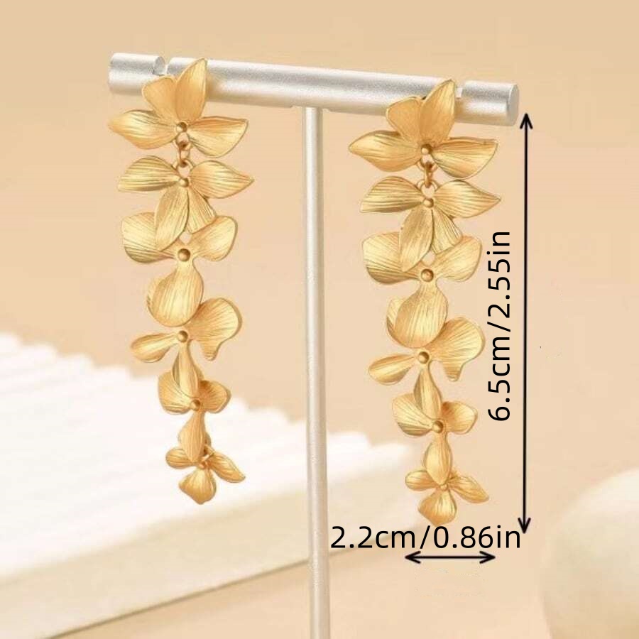 Vintage Gold Leaf Dangle Earrings Women's Charming Flower Design Long Drop Earrings