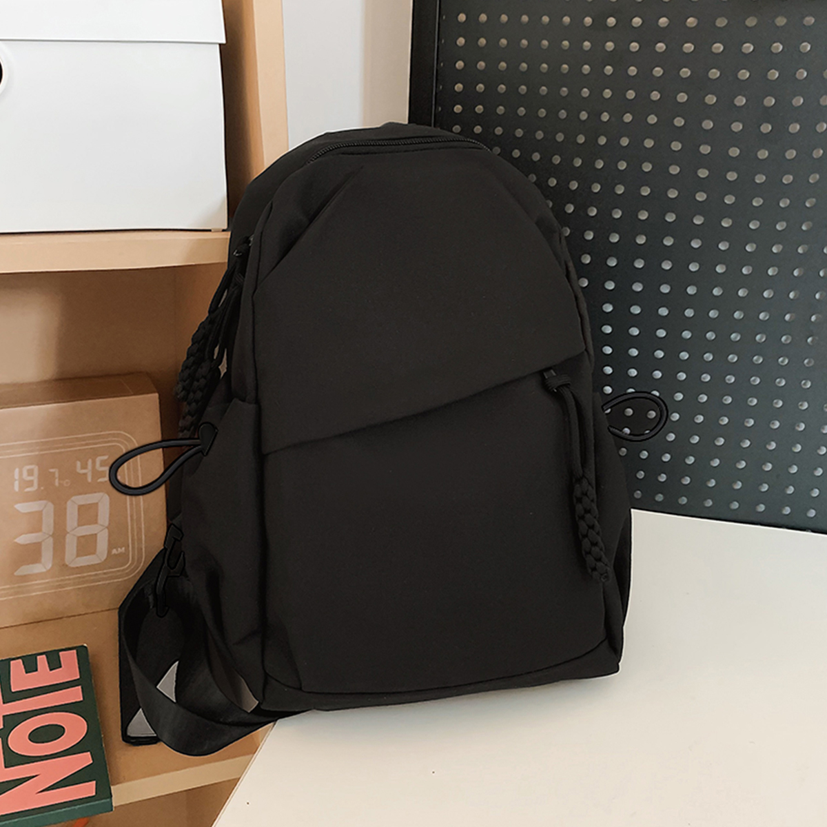 Mens and Womens Ultra Lightweight Shoulder Crossbody Chest Bag Stylish and Practical