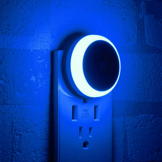 GlowEase Plug-In Smart Dusk to Dawn LED Night Light