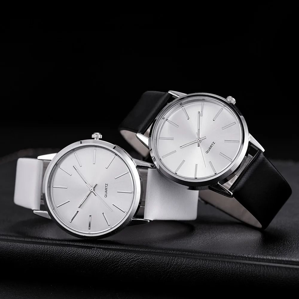 Men Leather Band Quartz Casual Wristwatch