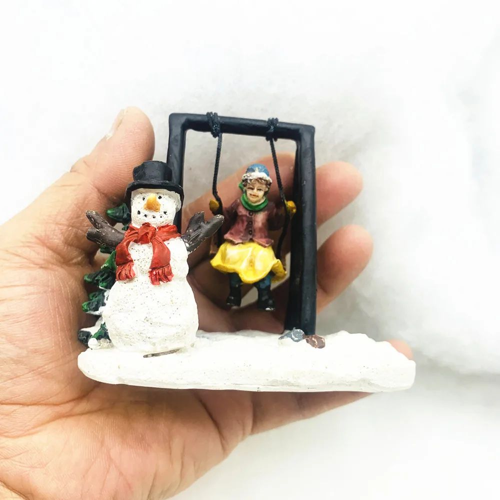 Seasonal Mini Resin Figurines for Halloween and Christmas Desk Decor