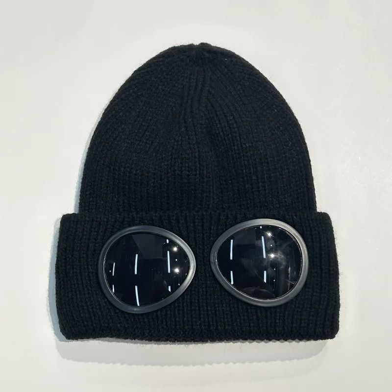 Thermal Knitted Beanie with Integrated Protection Glasses