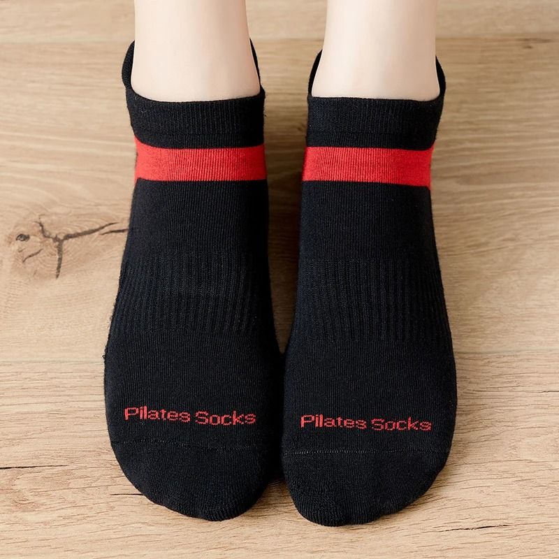 Professional Ladies Pilates Socks – High-Performance Anti-Slip Yoga Socks & Cotton Ballet Dance Fitness Gear