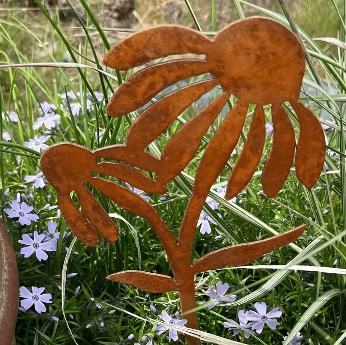 Rustic Metal Rabbit Garden Stake – Adorable Bunny Silhouette Outdoor Yard Art for Farmhouse Decor