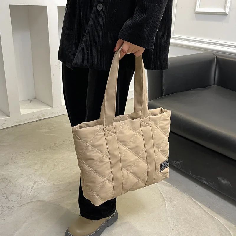 Women's Large Capacity Nylon Shoulder Bag - Fashion Casual Tote Handbag with Zipper & Pocket