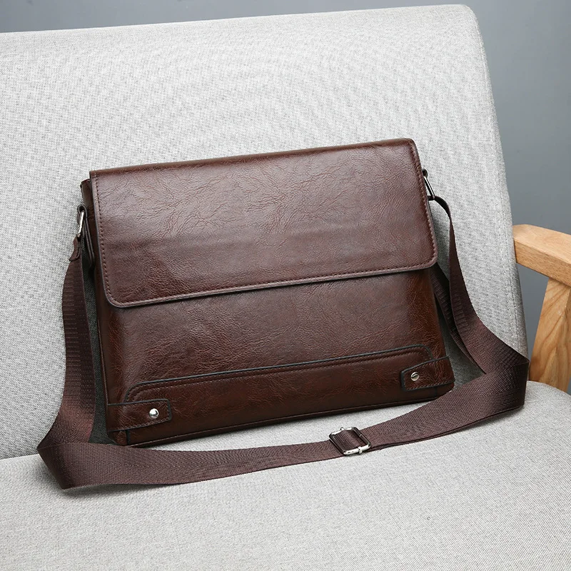 Men's Retro Leather Messenger Bag Casual Business Travel Shoulder Bag