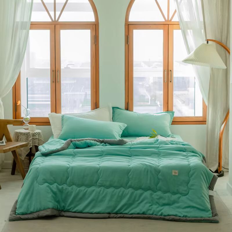 2025 Japanese Polyester Cotton Quilted Summer Quilt – Lightweight & Skin-Friendly
