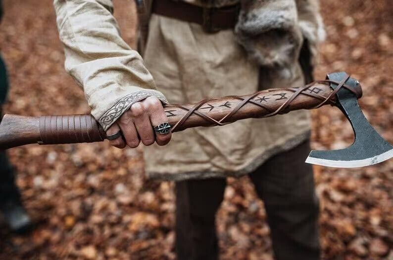RAGNAR Viking Axe | 24 Inch Hand-Forged Rosewood Handle with 1095 Carbon Steel Fire Pattern Damascus Blade