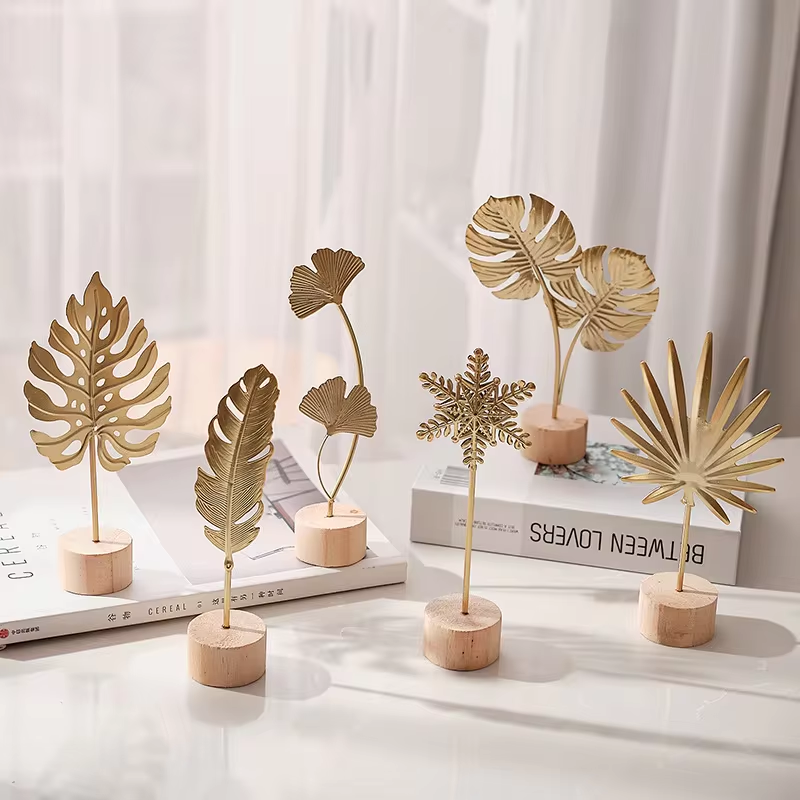 Golden Ginkgo Leaf Metal Sculptures, Manual Desktop Figurines, Home Decor Statues and Photo Props