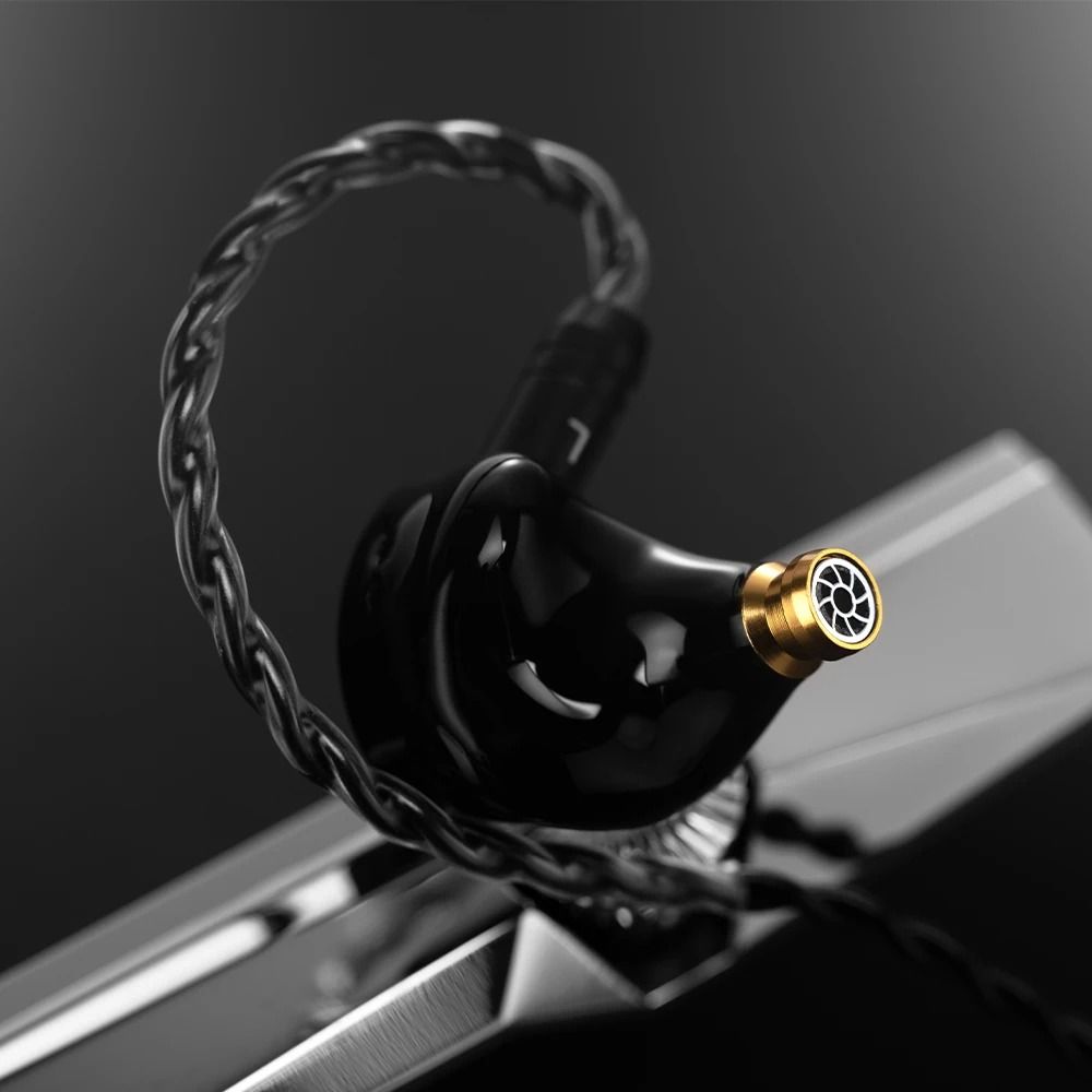 In Ear Headphones with 10mm Dynamic Driver and LCP Diaphragm