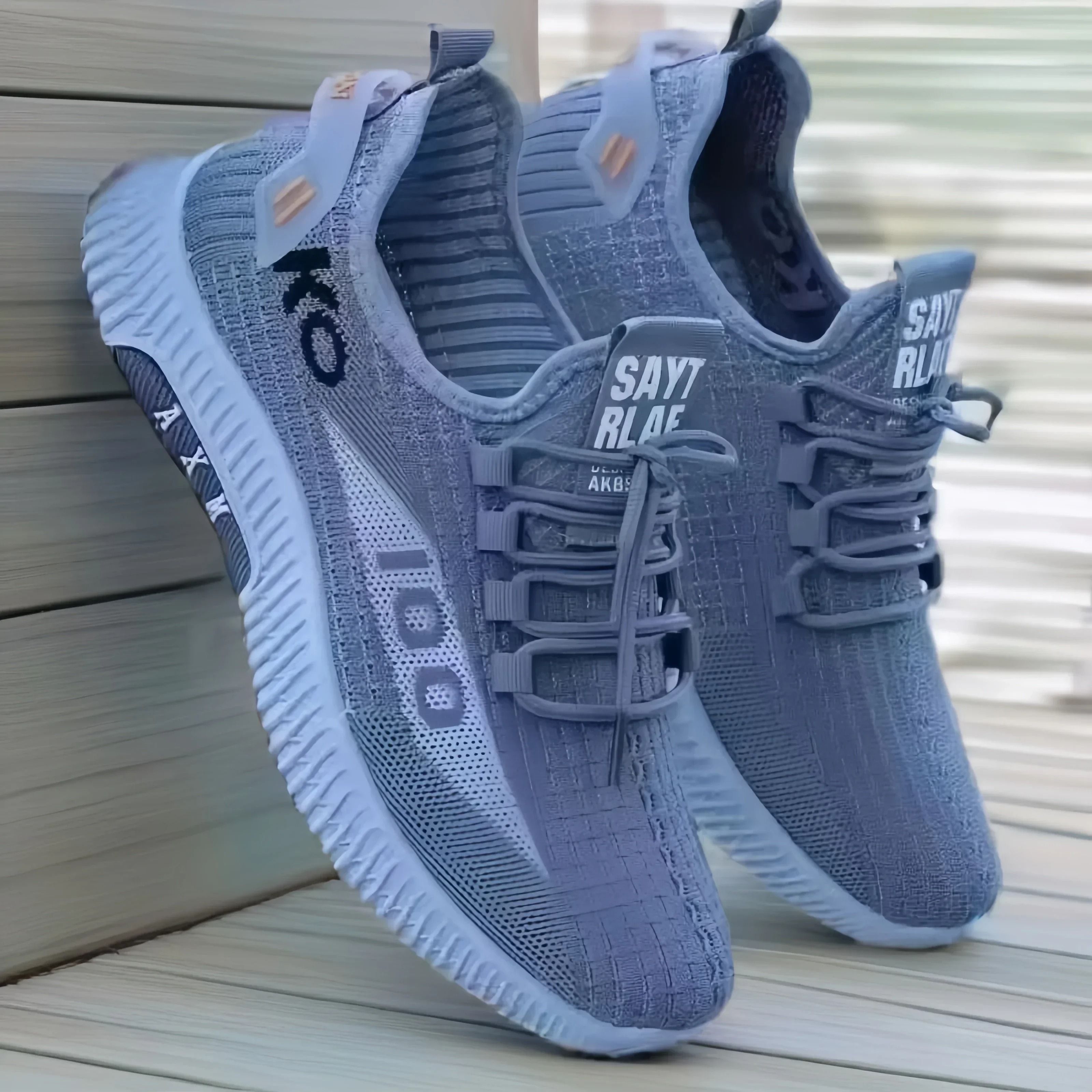 Men's Breathable Sports Running Shoes for Outdoor Walking and Training