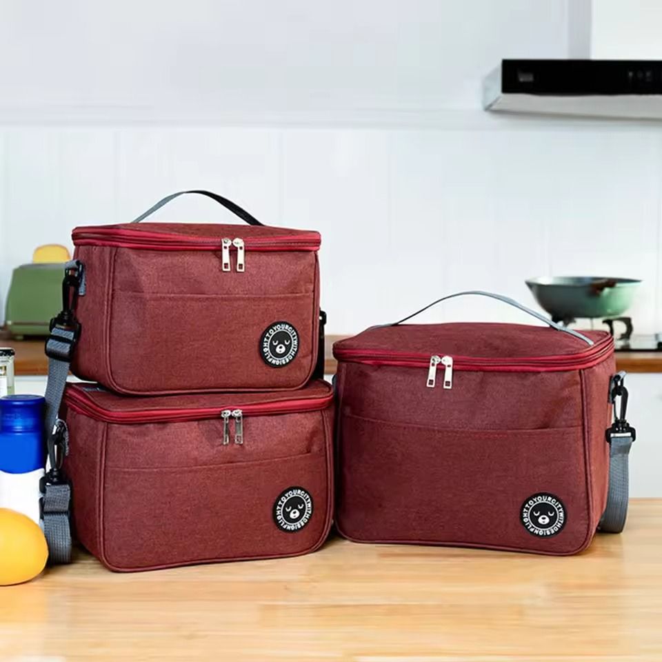 Insulated Lunch Bag with Shoulder Strap and Waterproof Lining