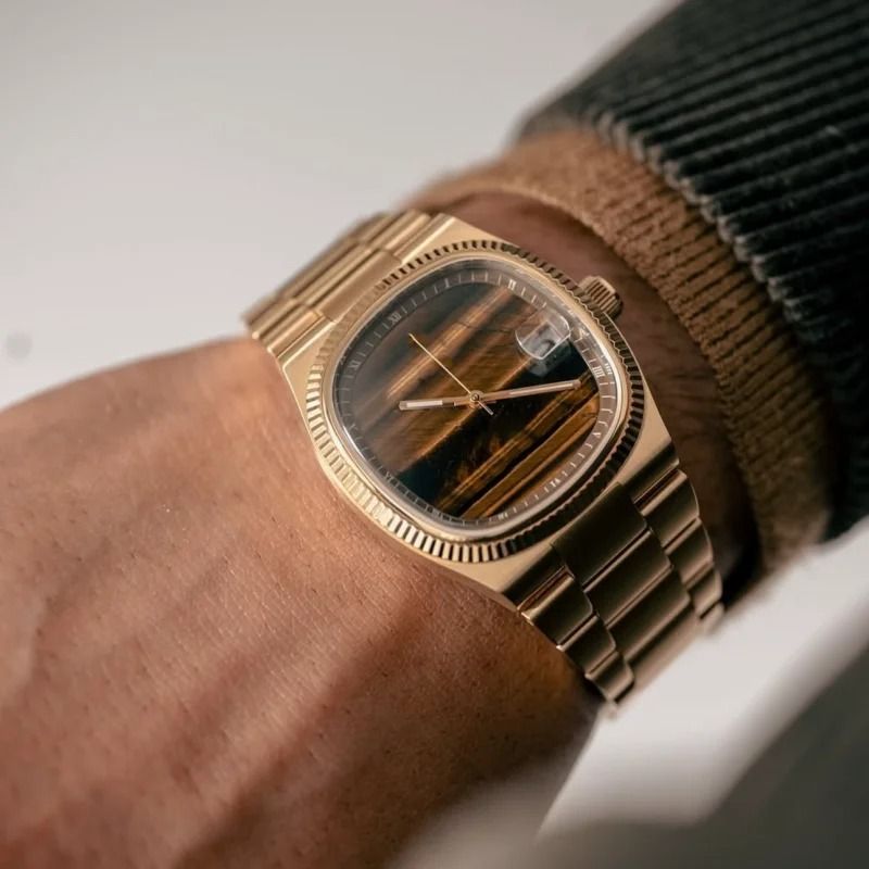 Square Luxury Quartz Watch – High-End Stainless Steel Fashion Timepiece