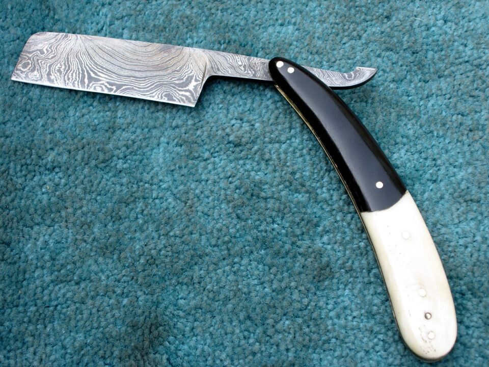 Custom Hand Made Damascus Steel Stright Razor Cut Throat Barber Shaving Razor