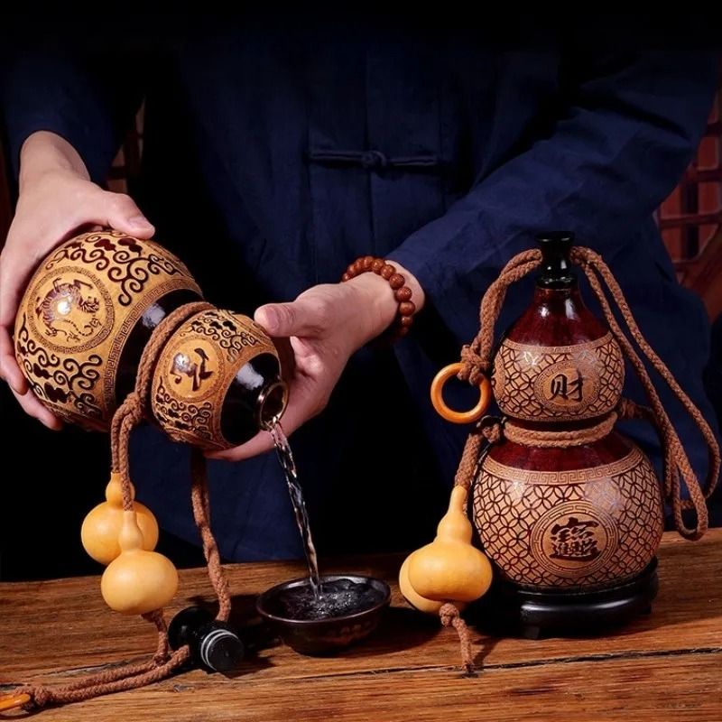 Artisanal Natural Wine Gourd | Authentic Dried Flask for Outdoor Use, Whiskey & Creative Gifts