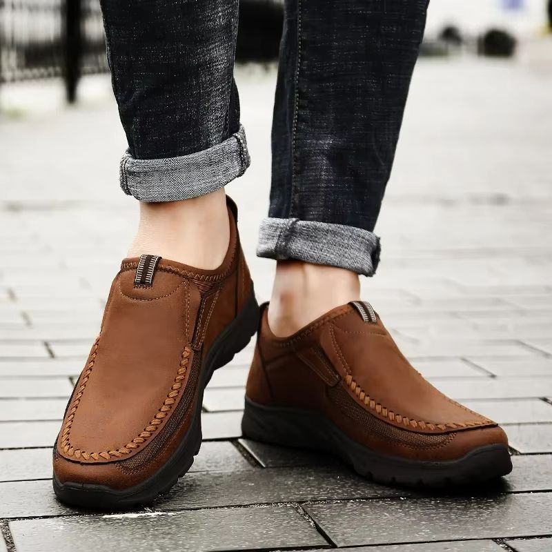 AirEase Handmade Slip-On Loafers – Men's Breathable Retro Casual Shoes