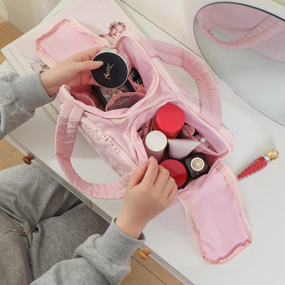 Lightweight Makeup Bag for Women, Large Capacity Travel Cosmetic Pouch, Portable Wash Bag, Handheld Toiletry Organizer