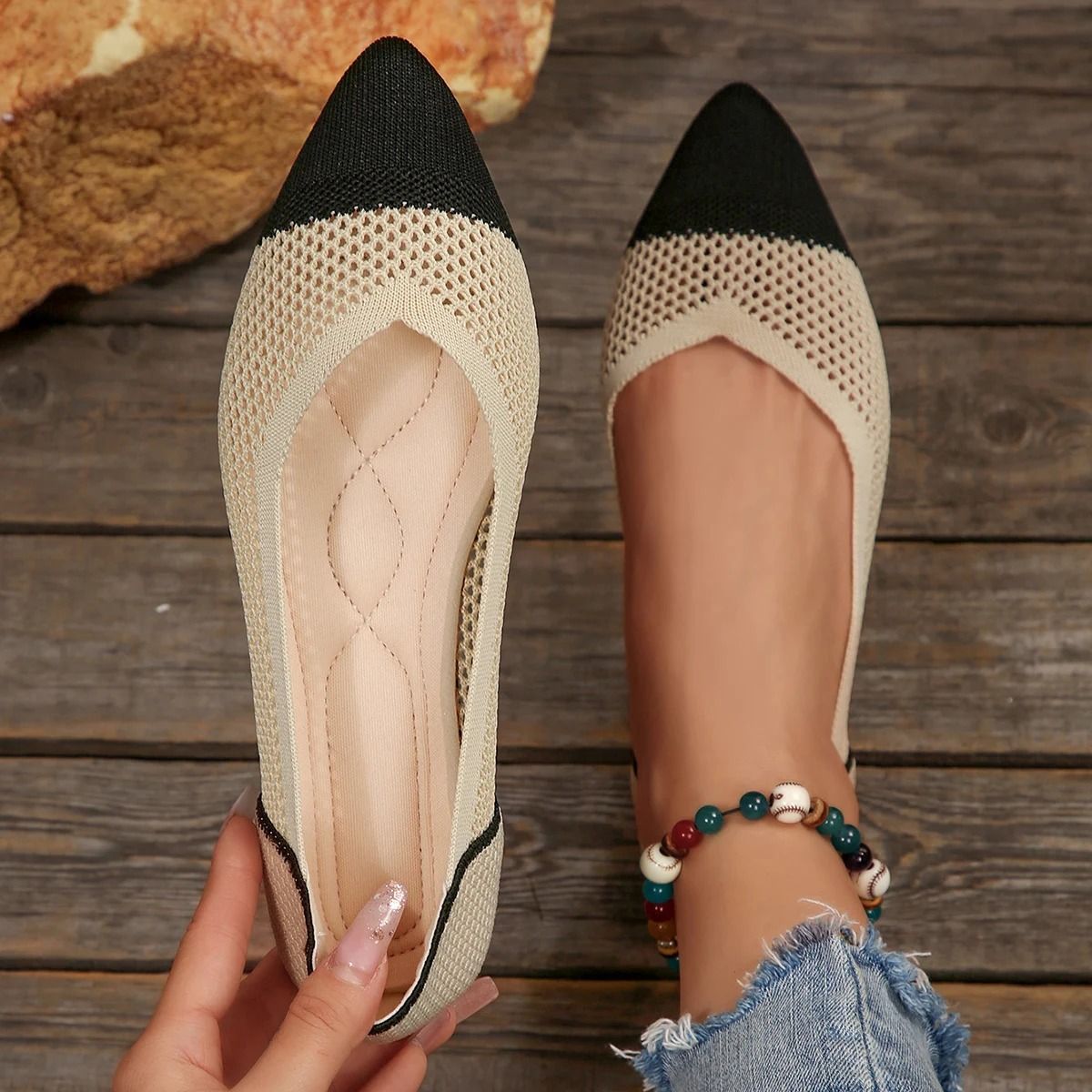 Pointed Knit Flats for Stylish Comfort and Versatile Wear