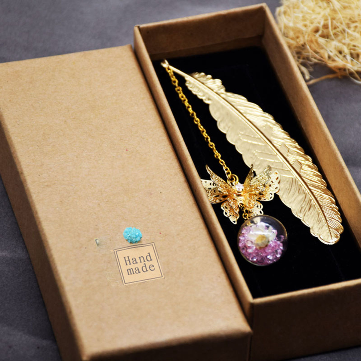 Style Metal Feather Bookmark with Butterfly Leaf and Dried Flower for Teacher's Day and Student Gift
