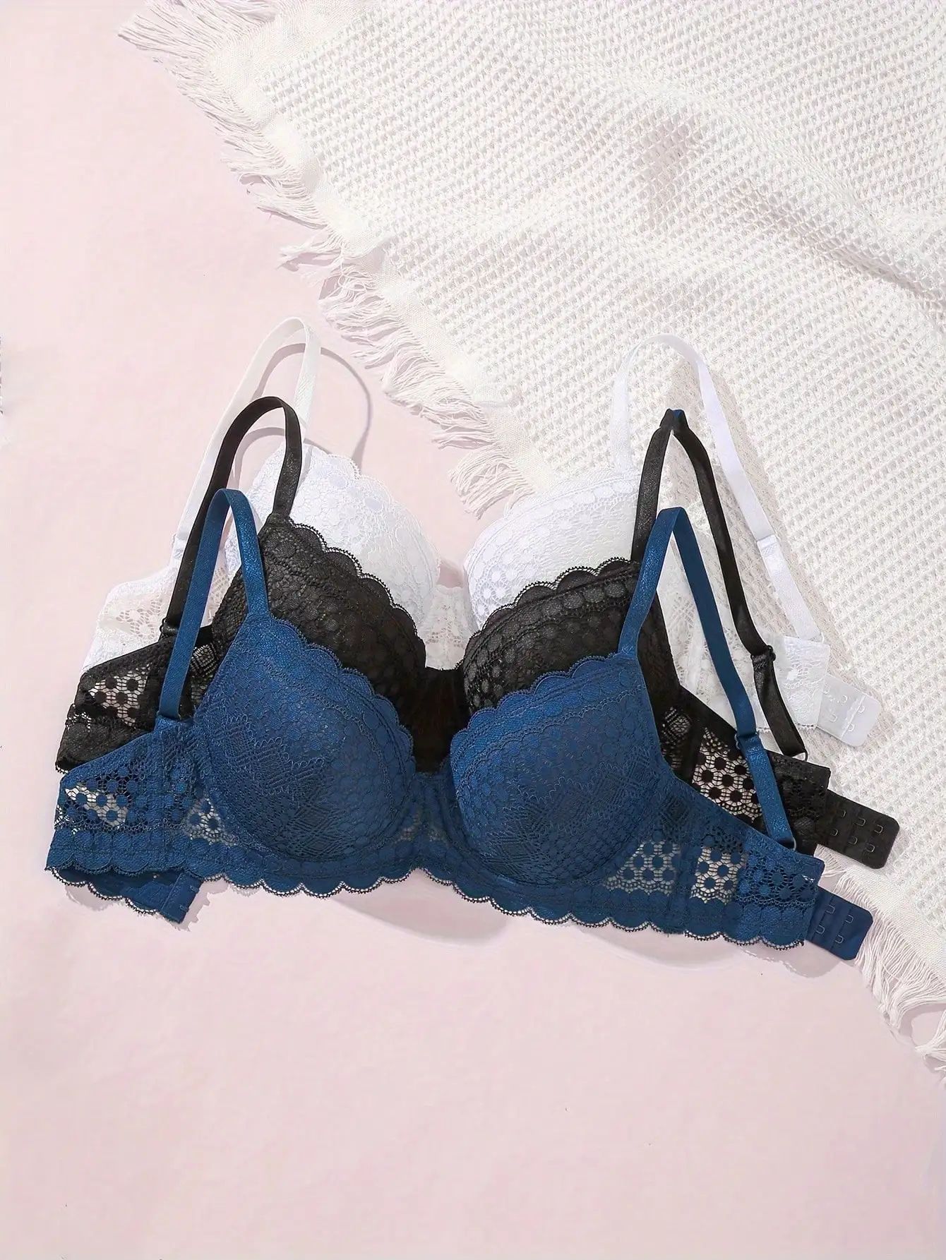 EleganceLift Lace Push-Up Bra – Underwire 3/4 Cup for B–D Cups