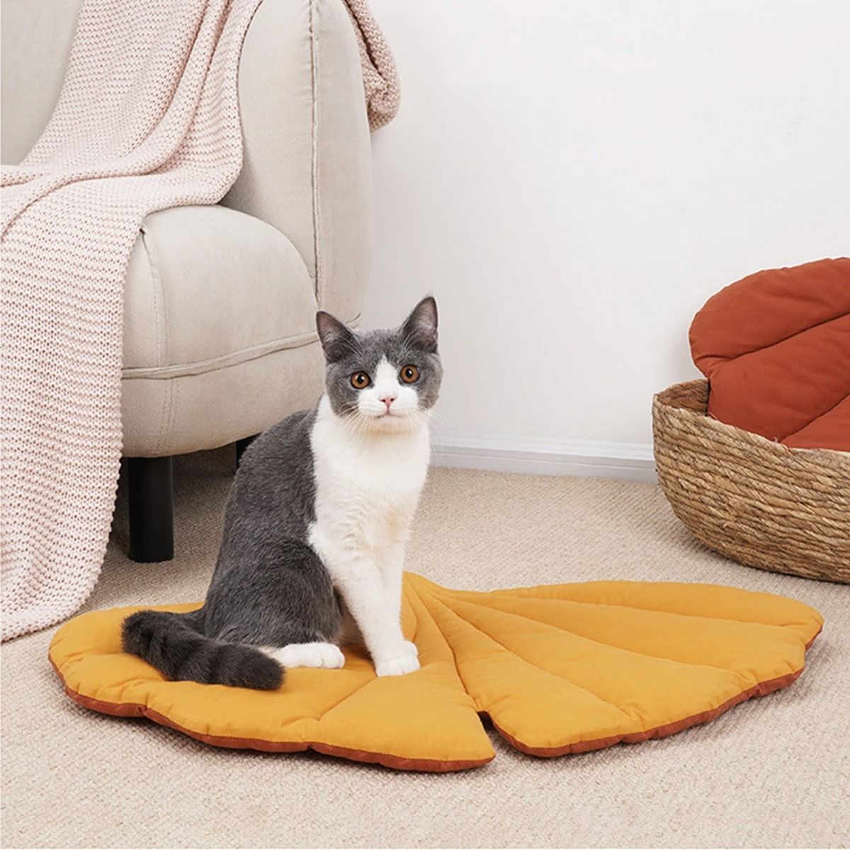 Leaf Shaped Double Sided Cat & Dog Nest Mattress