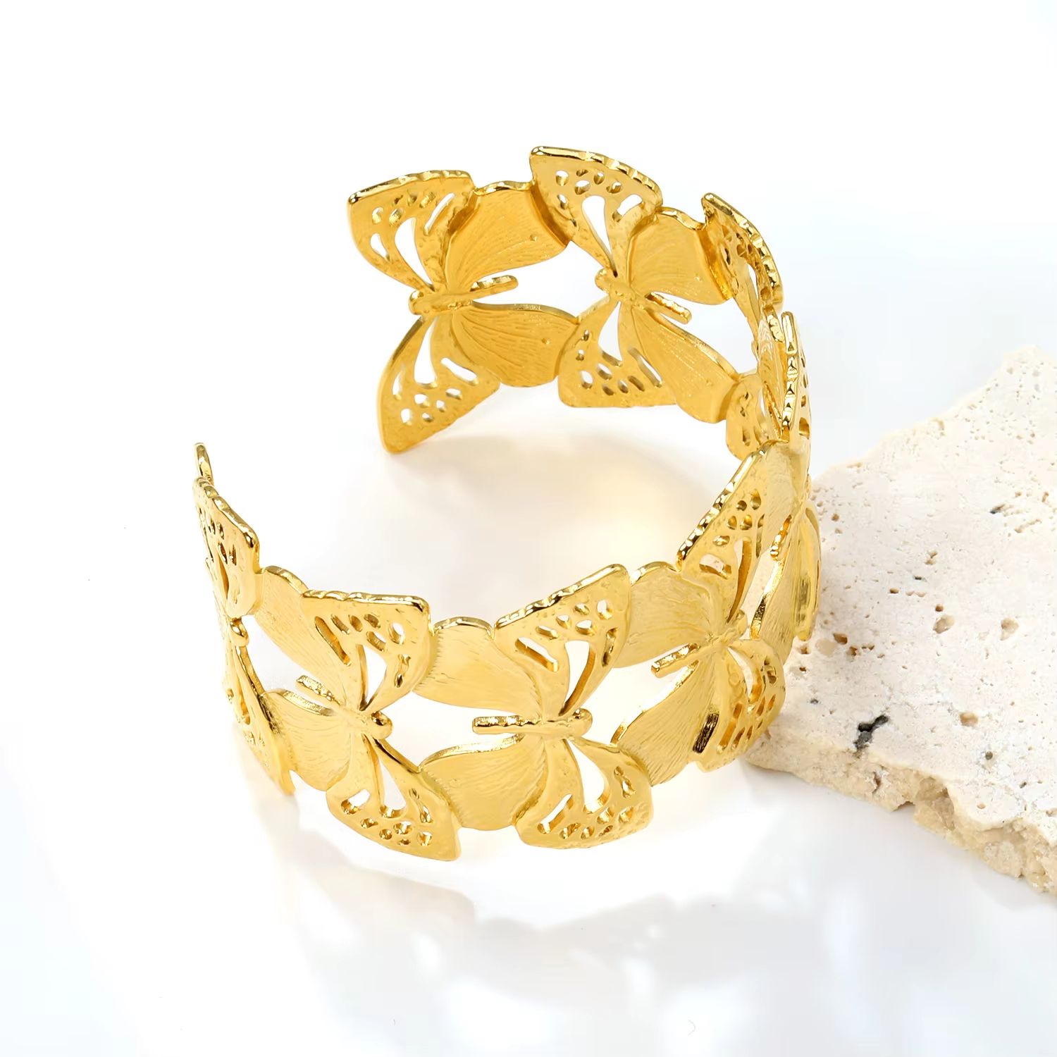 LUXUSTEEL Flower Cuff Bracelet – Women's 18K Gold Plated Stainless Steel Bangle, No-Fade Elegant Jewelry