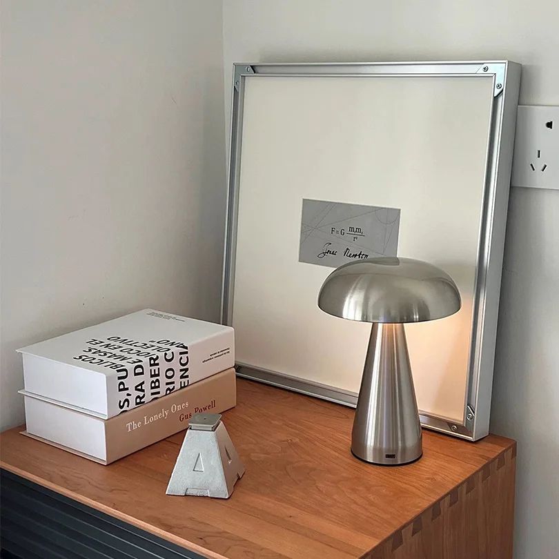 Retro Mushroom LED Table Lamp, Touch Sensor Rechargeable Bedside Light, Dimmable Reading Lamp for Bedroom Bar Decor