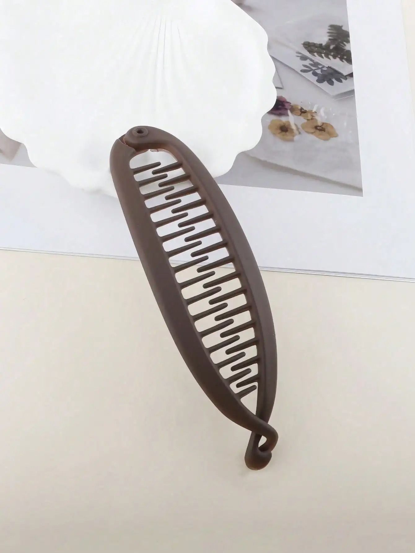 Large Hair Volume Amber Banana Clip Ponytail Clip